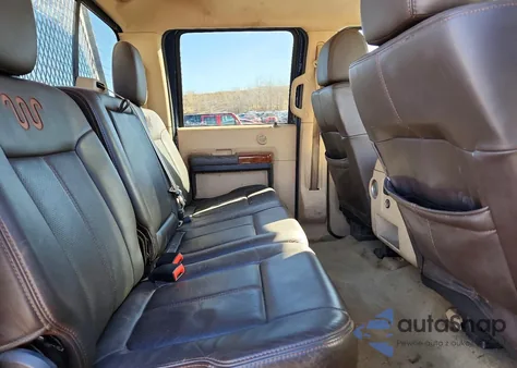 2016 Ford F350 Super Duty z USA, uszkodzony, nr VIN 1FT8W3BT6GEB37290